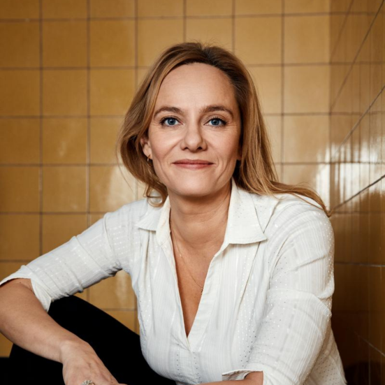Forfatterportræt af Maren Uthaug.